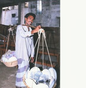 Motaleb received an inventory of dishes to sell.